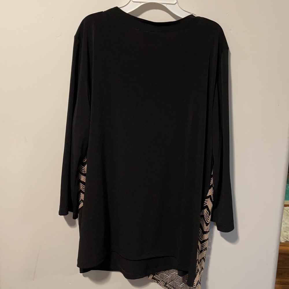 Very nice top like new - Picture 3 of 6